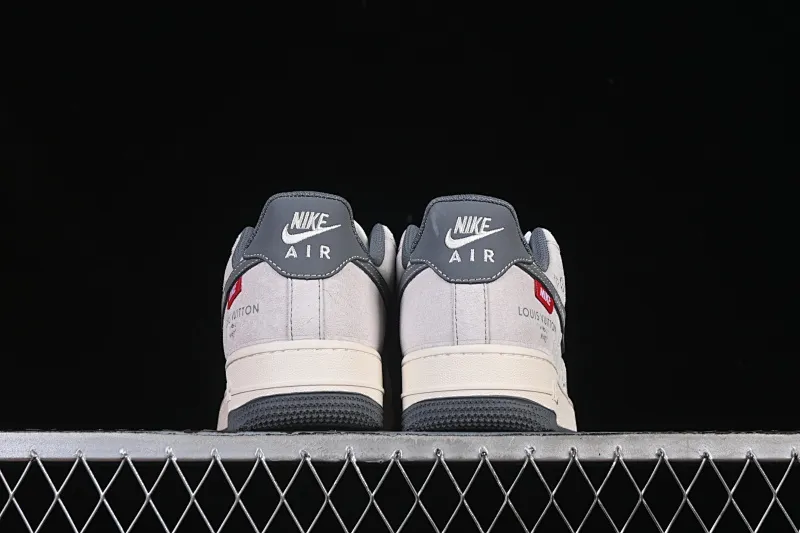 All categories Nk Air Force 1 Air Force series Nk Air Force 1 Low Air Force low-top Nike Air Force 1'07 Low LV joint gray hook woven label Air Force 1 low-top casual sneakers CX5050-Y25